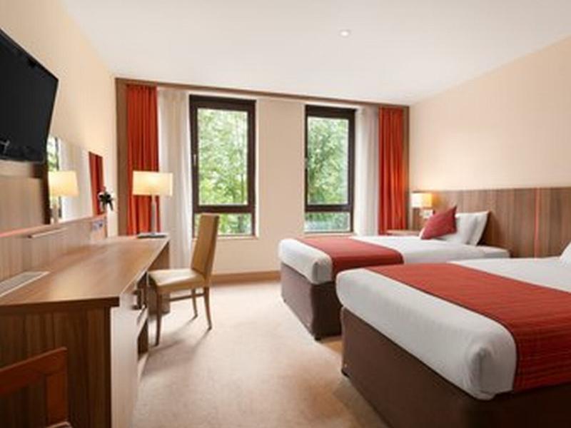 Ramada Hounslow - Heathrow East Εξωτερικό φωτογραφία