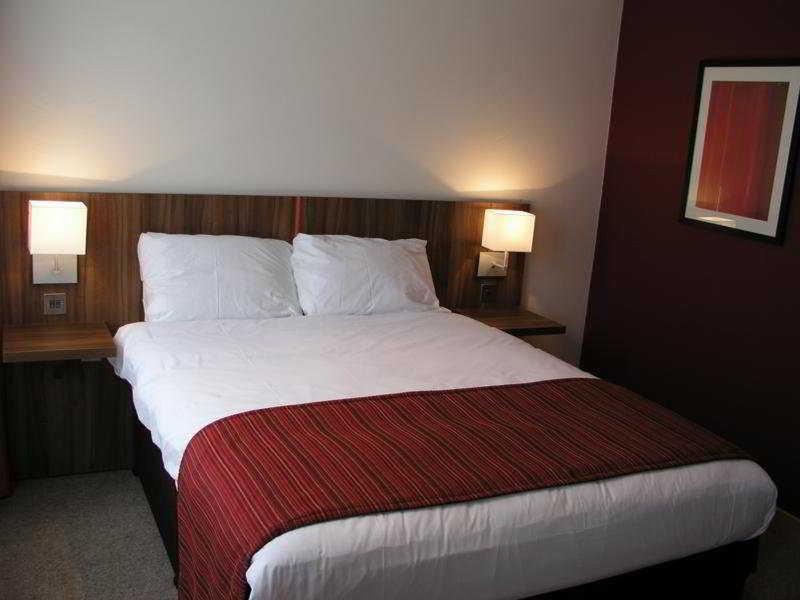 Ramada Hounslow - Heathrow East Δωμάτιο φωτογραφία