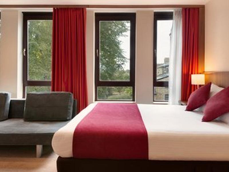 Ramada Hounslow - Heathrow East Εξωτερικό φωτογραφία