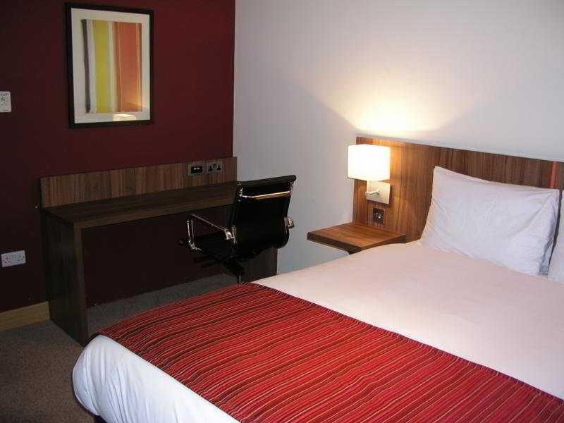 Ramada Hounslow - Heathrow East Δωμάτιο φωτογραφία