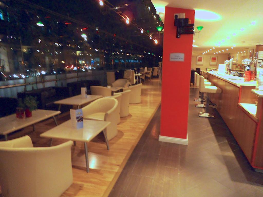 Ramada Hounslow - Heathrow East Εξωτερικό φωτογραφία