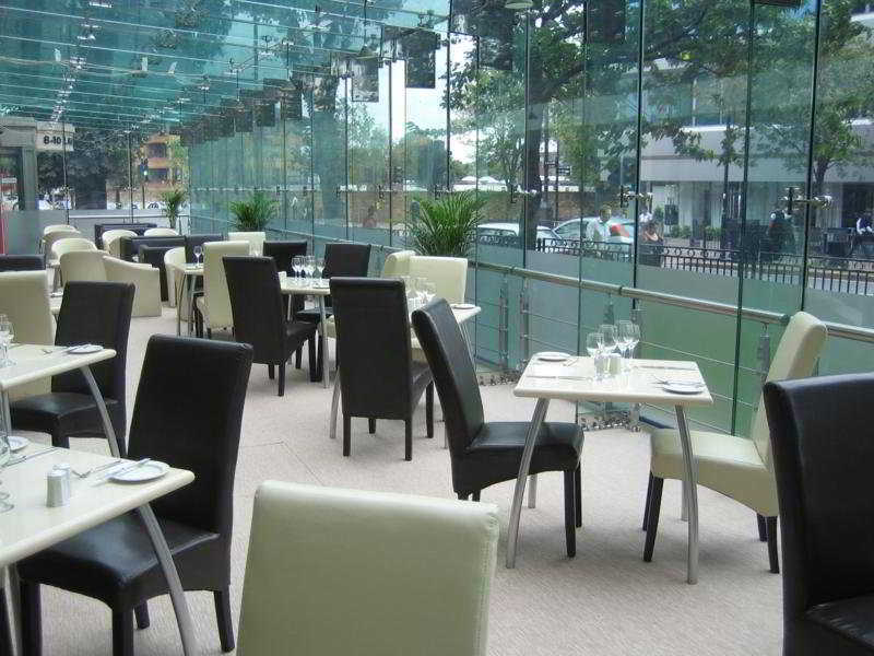 Ramada Hounslow - Heathrow East Εξωτερικό φωτογραφία