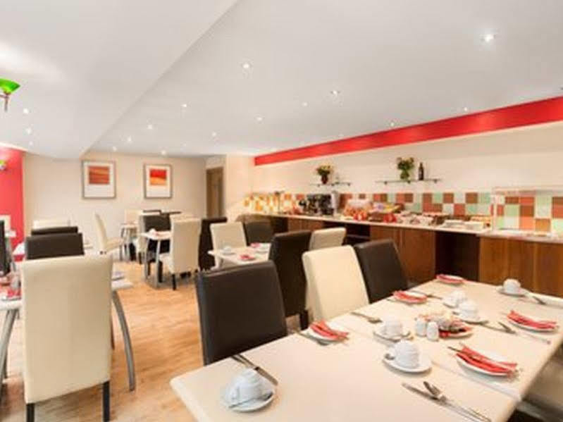 Ramada Hounslow - Heathrow East Εξωτερικό φωτογραφία