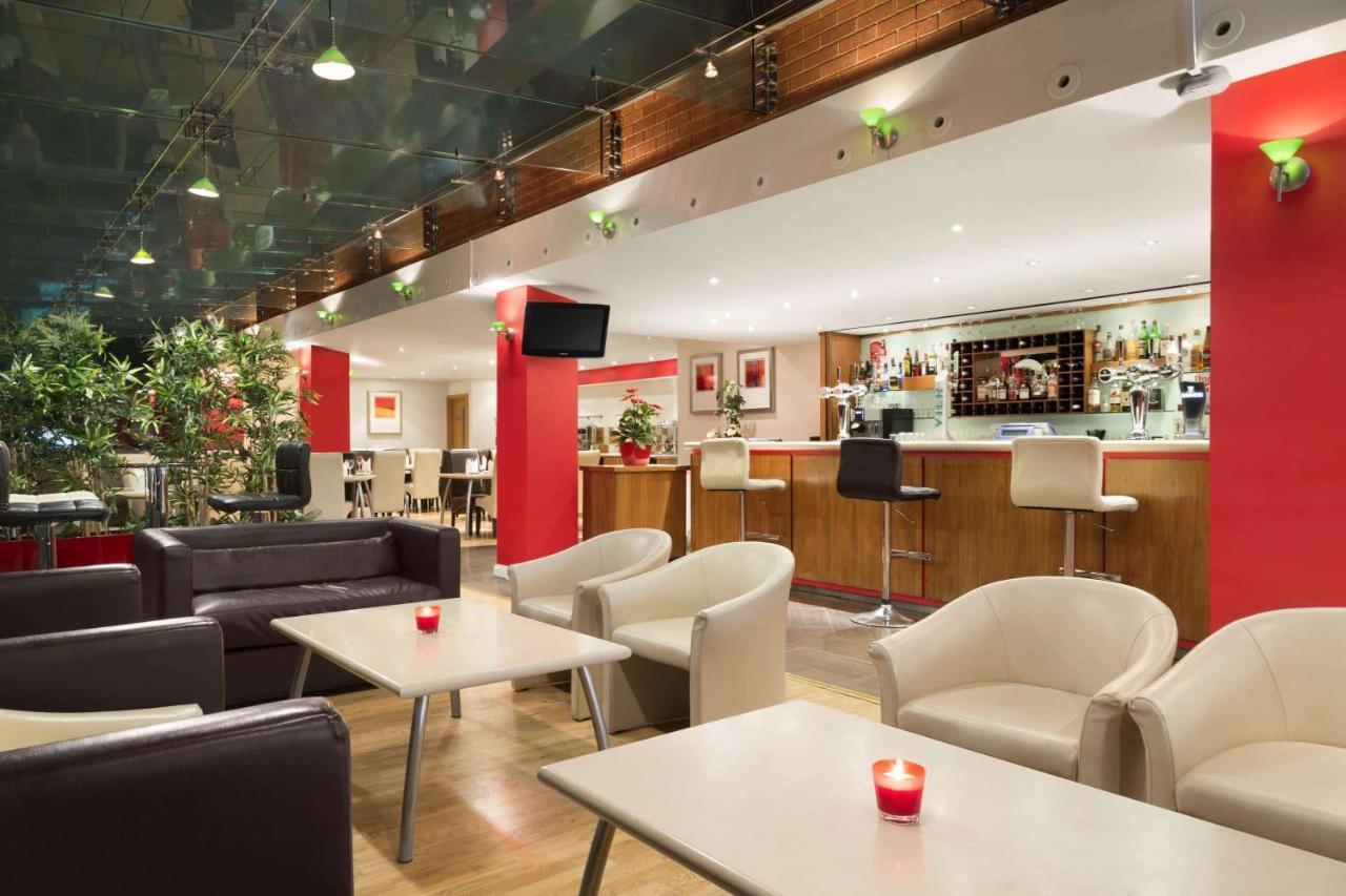 Ramada Hounslow - Heathrow East Εξωτερικό φωτογραφία