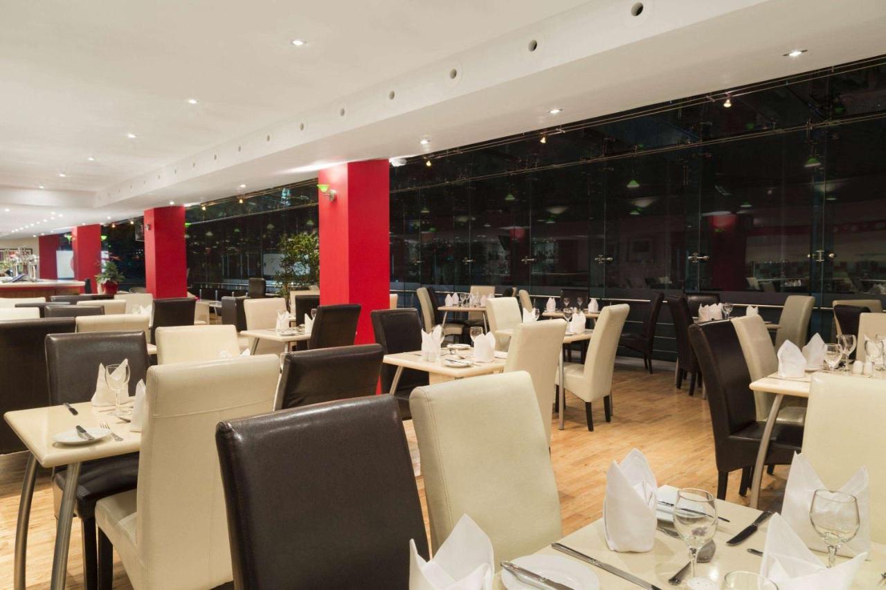 Ramada Hounslow - Heathrow East Εξωτερικό φωτογραφία